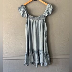 She + Sky | Chambray Ruffle Dress | Light Distressing | L 👗✨